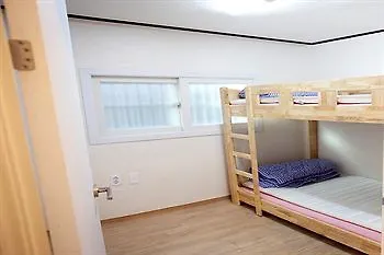 Hotel Crossroad Backpackers Seul